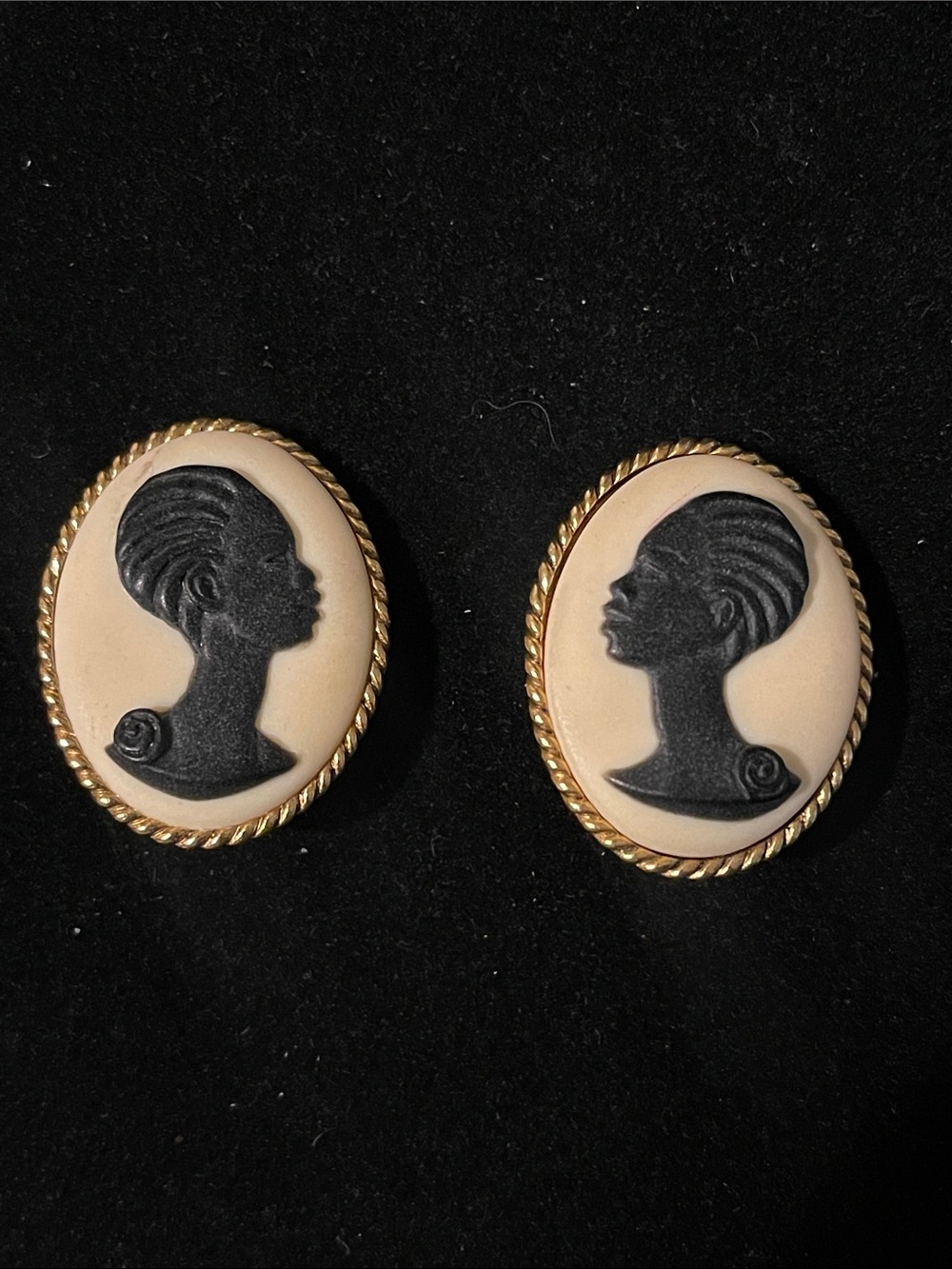Coreen Simpson African American Cameo Black Clip on Earrings with Gold Trim